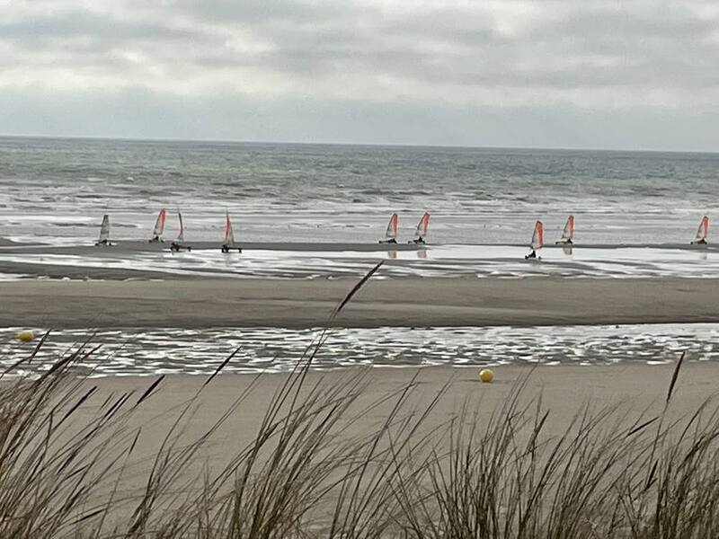 Char à voile sur la plage de Merlimont